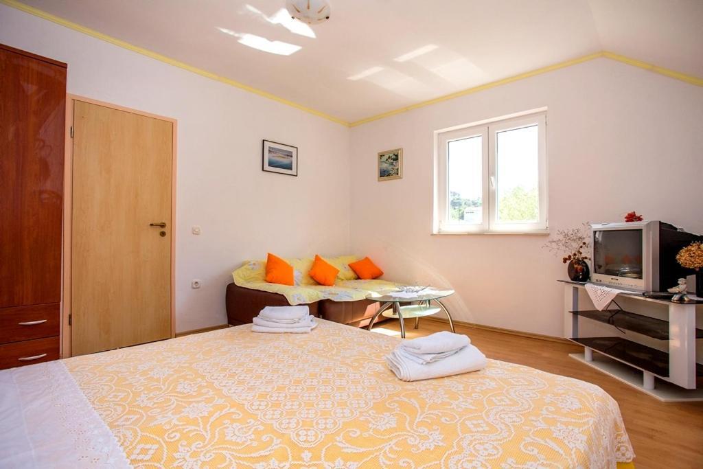 Apartment Varezic Ston Exterior photo